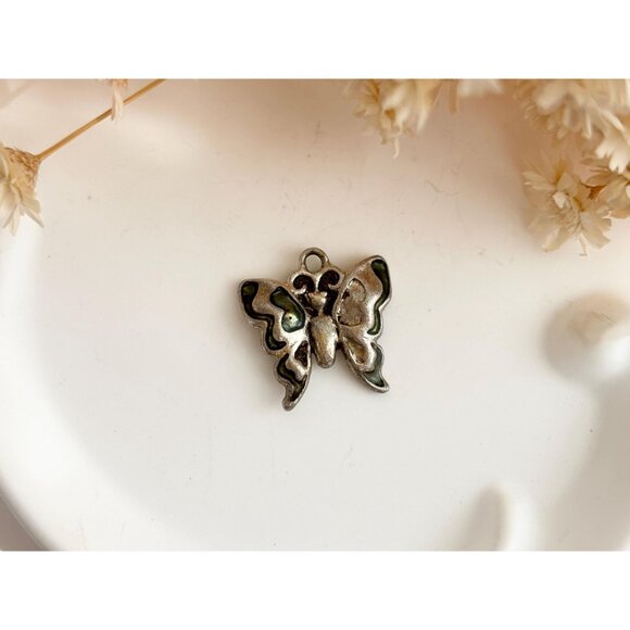 Beautiful Butterfly Shaped 925 Stamped Sterling Silver Vintage Pendant | Charm - Picture 3 of 9